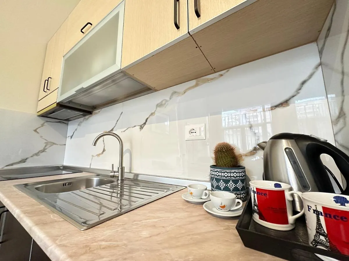 Rias Seaside Apartments Vlore
