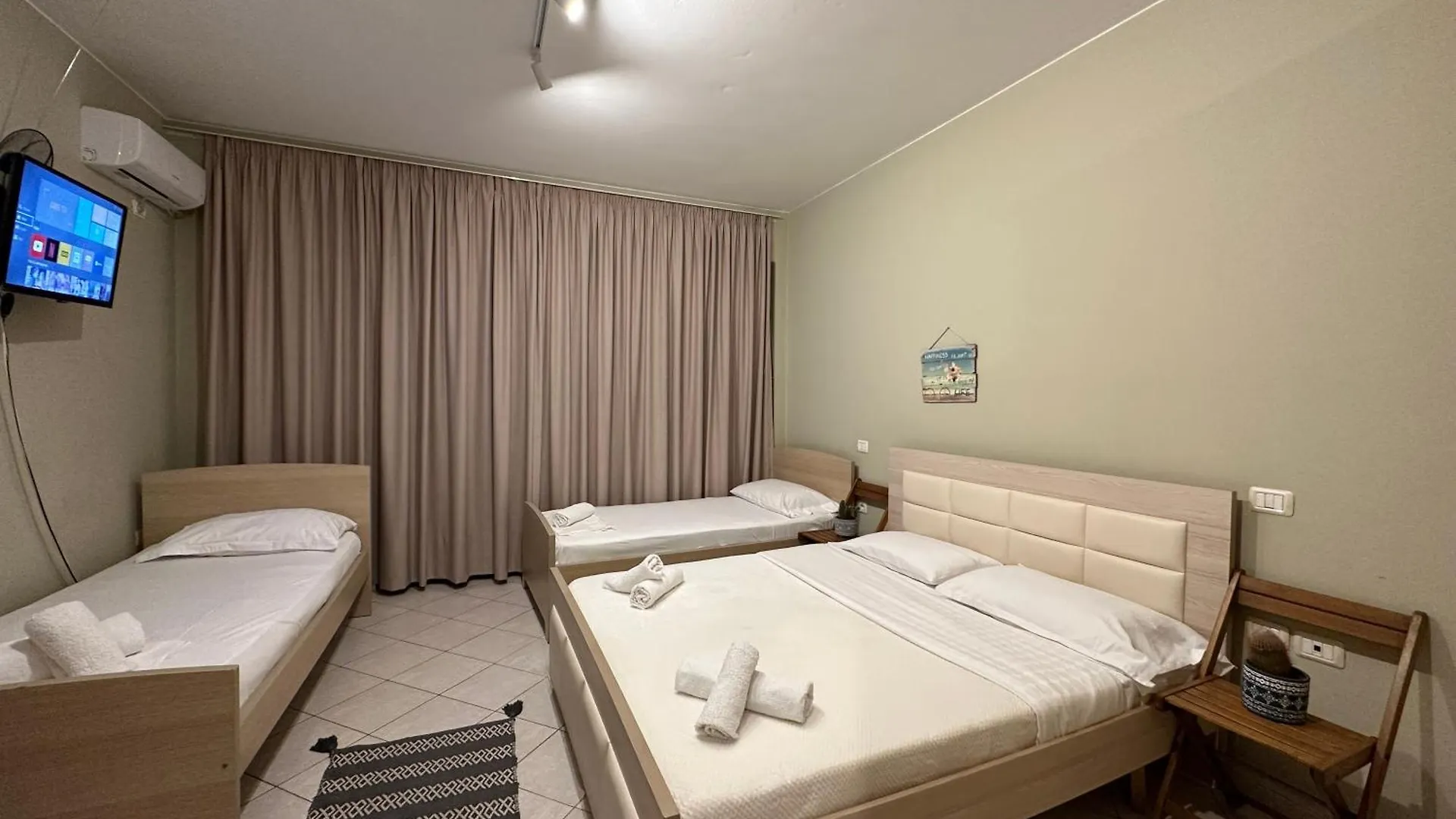 Rias Seaside Apartments Vlore